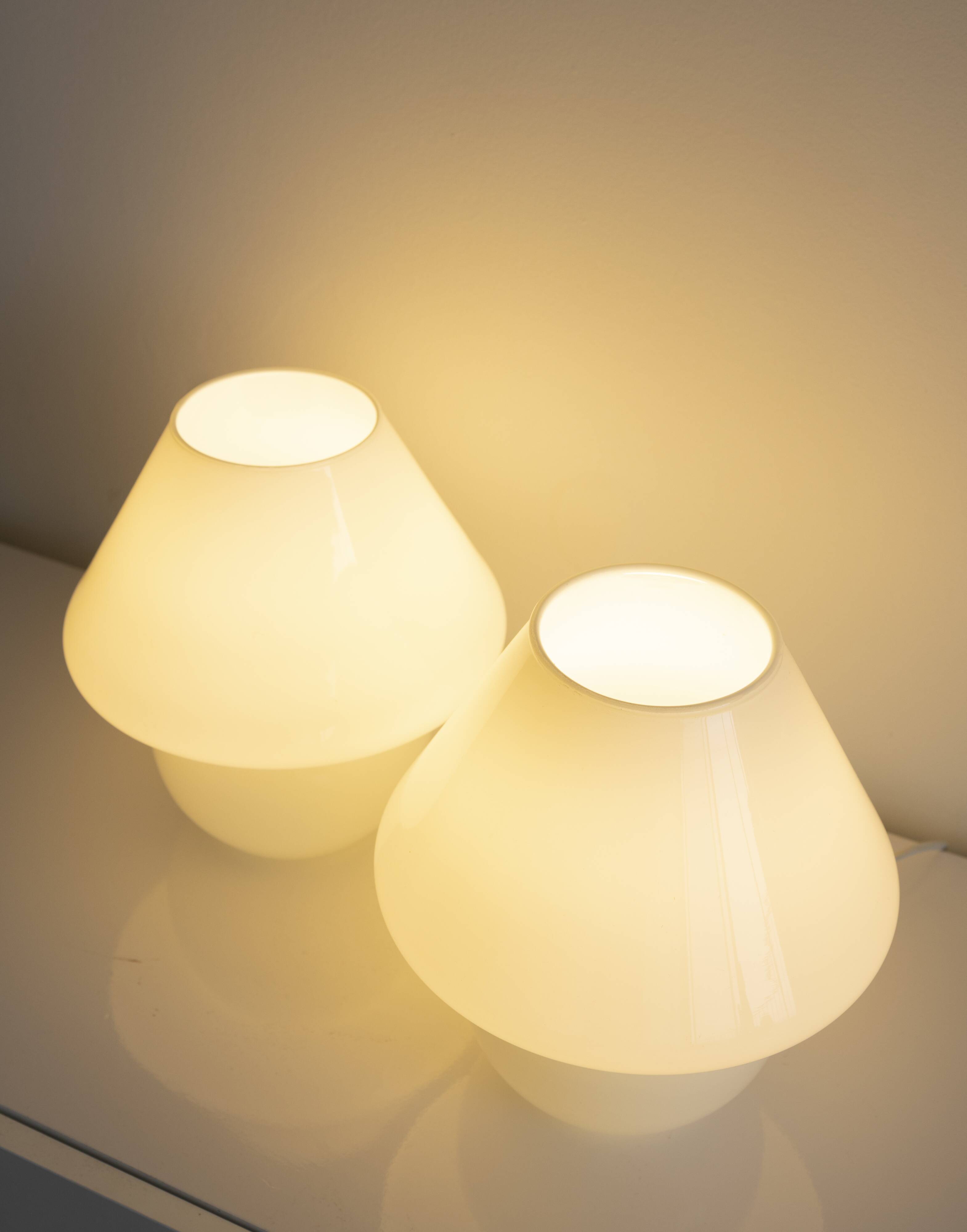 Paire de lampes vintage champignon en verre soufflé