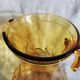 Pichet vintage en verre jaune ambré gravé