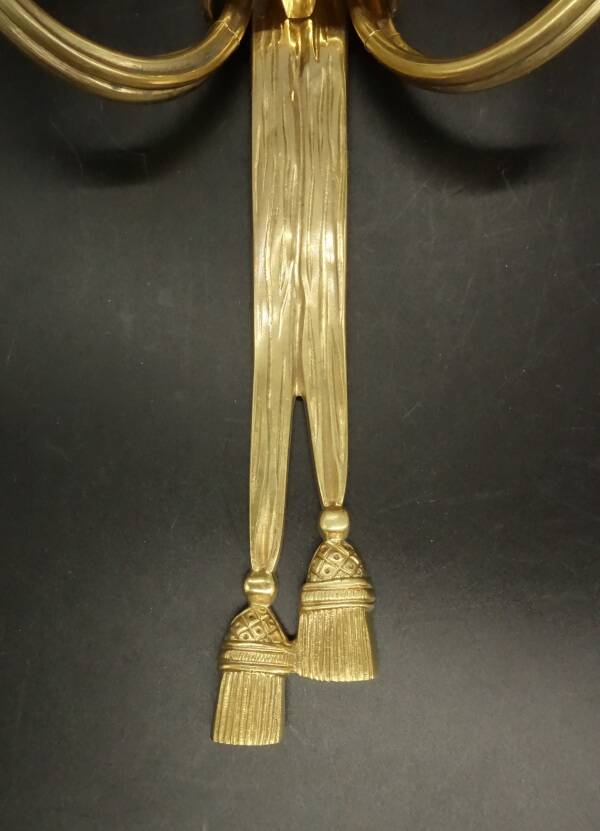 Large pair of wall sconces, bows & hunting horns, Louis XVI style - bronze