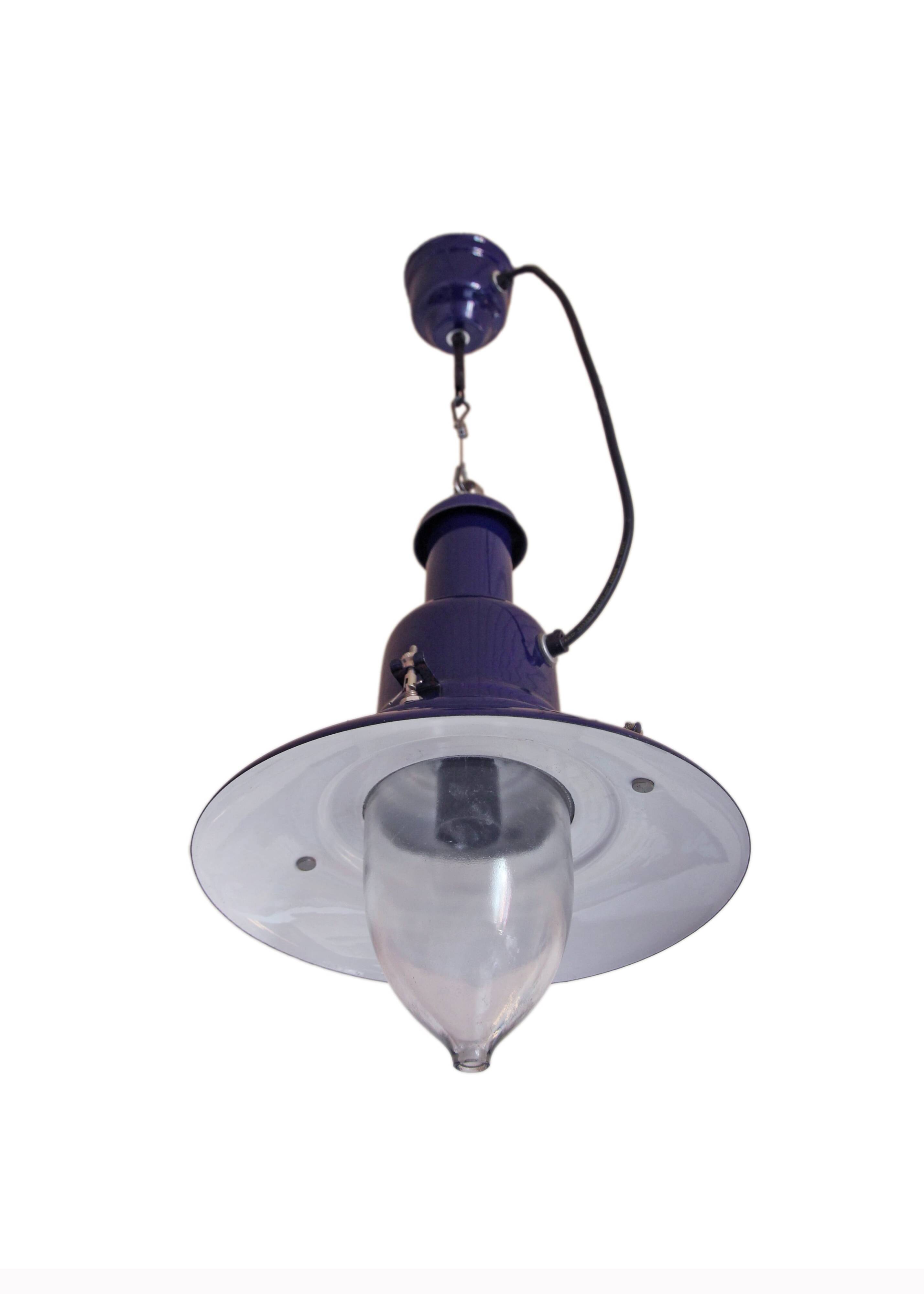 Industrial enameled sheet metal pendant light