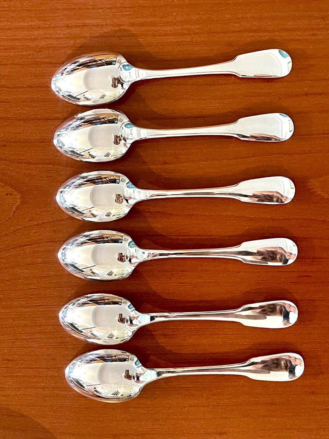 Christofle Cluny cutlery set for 6 people, 30 pieces, in new condition.