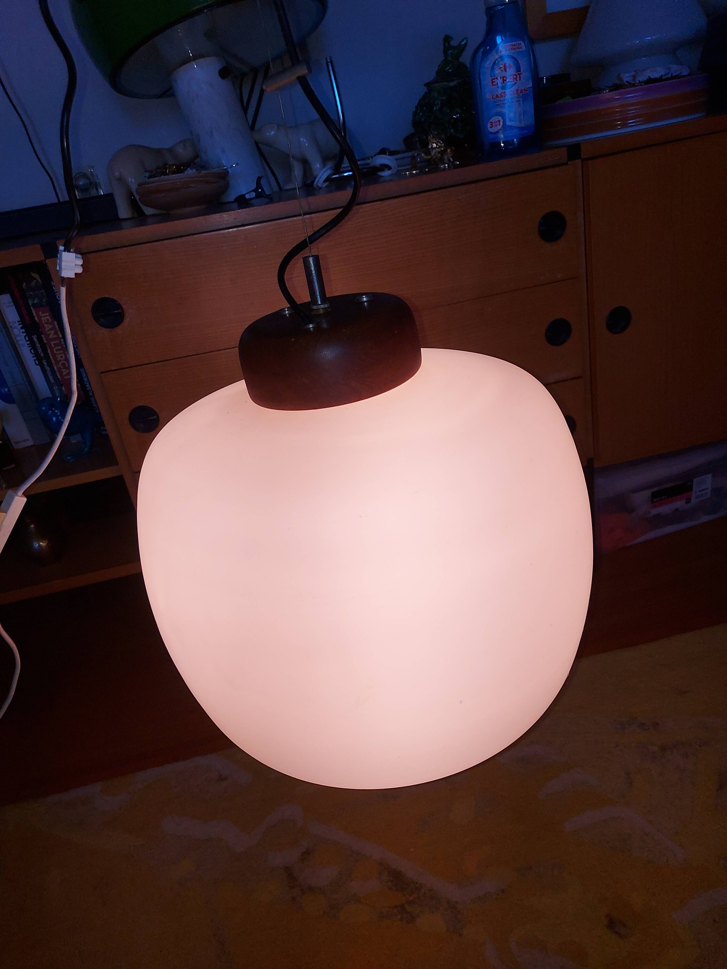 50's, 60'S design pendant lamp in opaline and teak by Goffredo Reggiani.