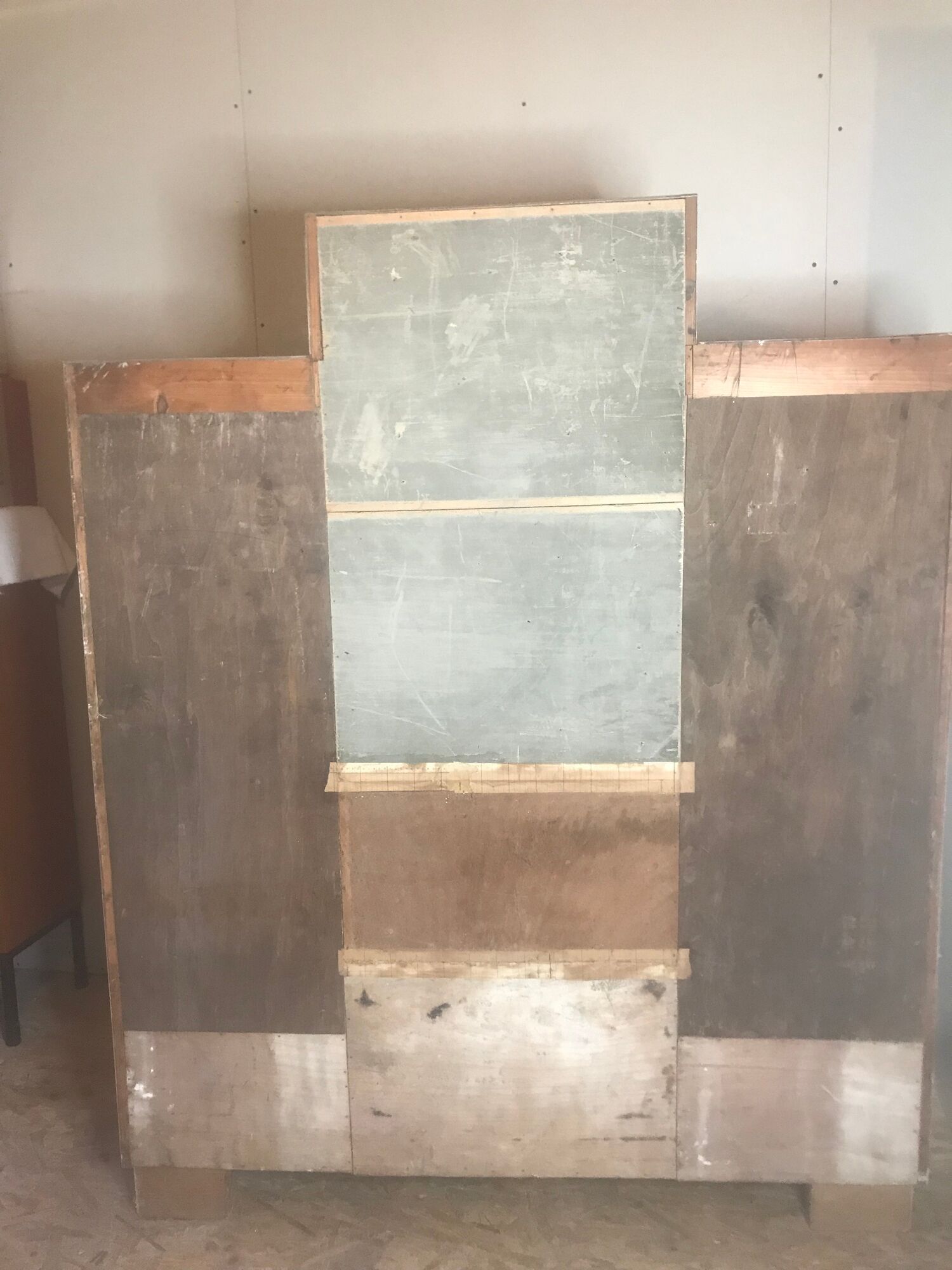 Armoire asymétrique art deco