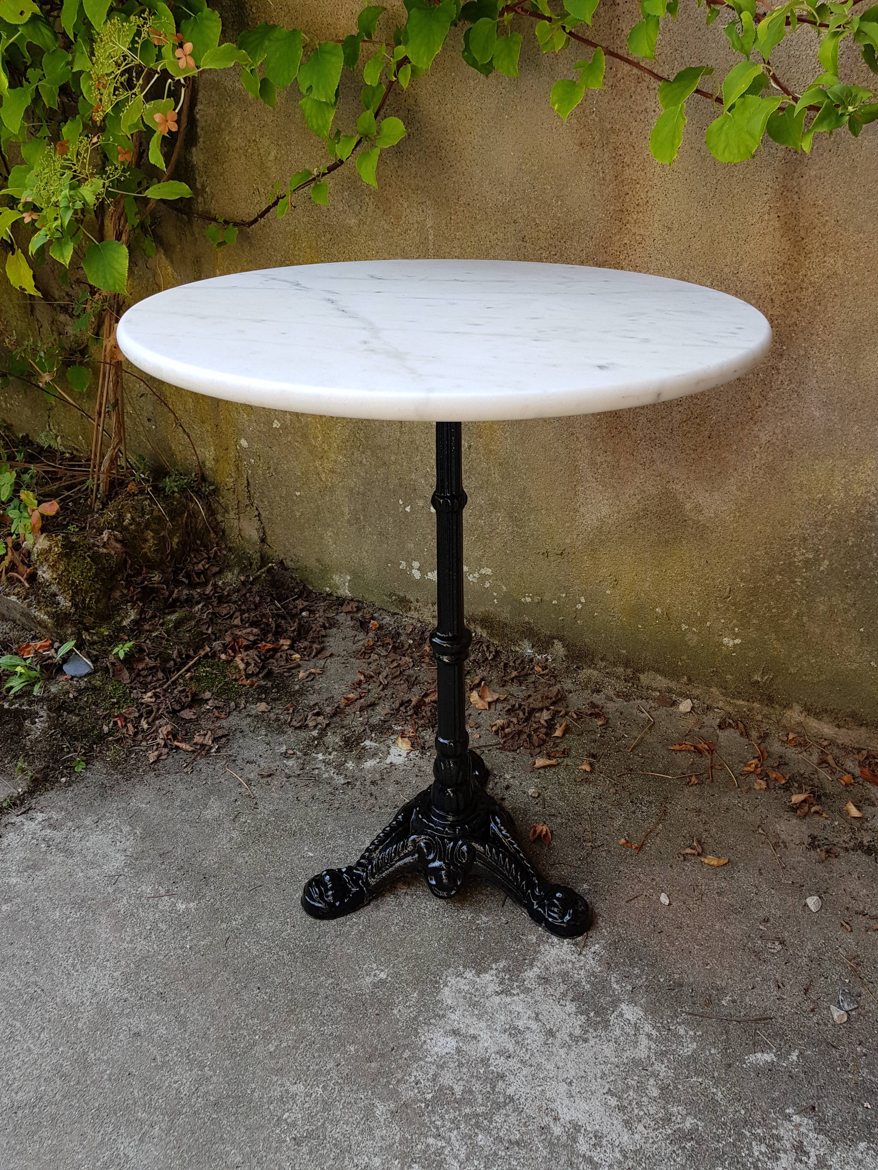 Marble bistro 1900 round table