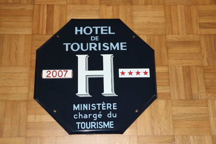 Enamelled plaque "tourist hotel" 4 stars