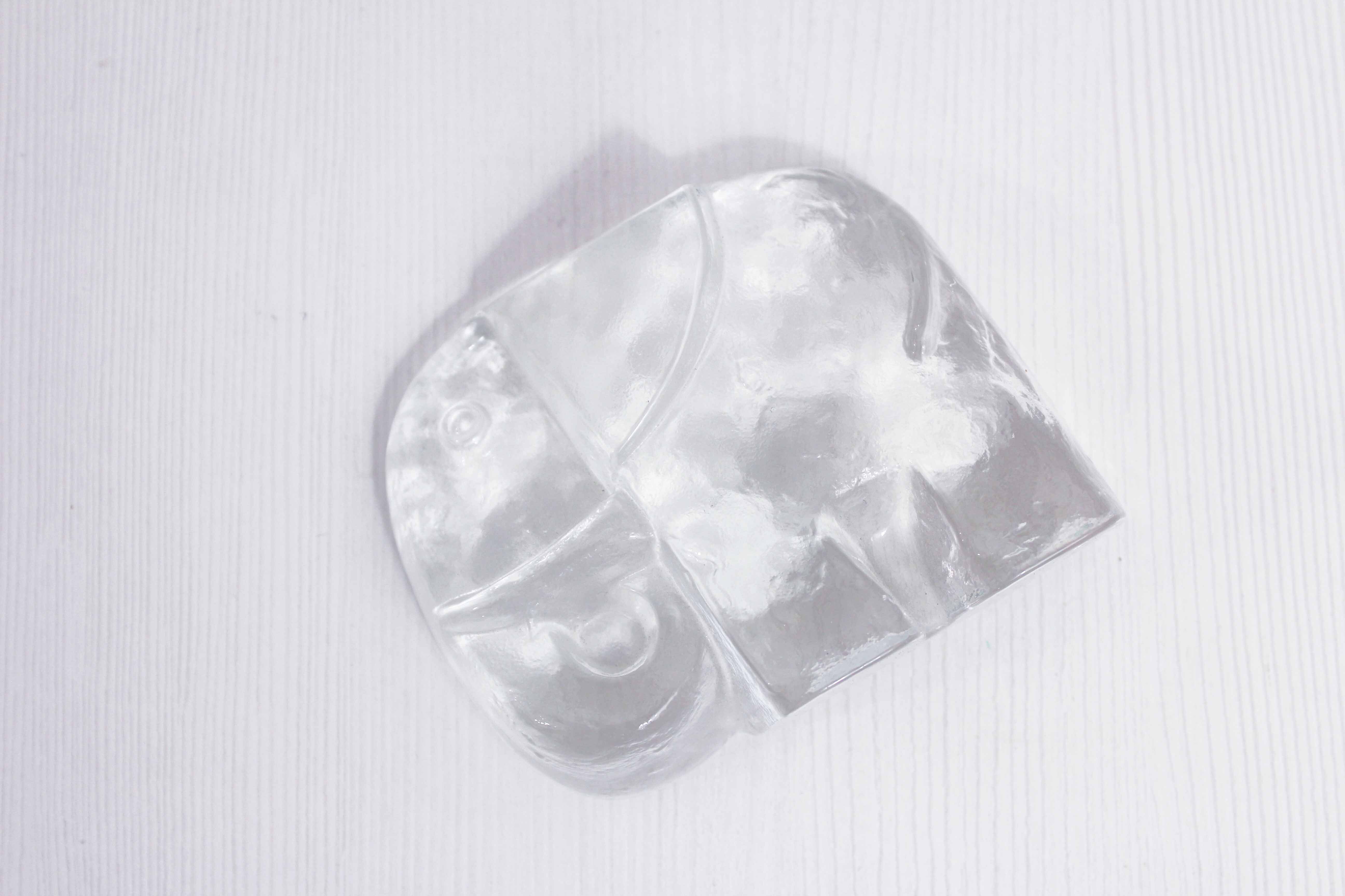 Presse papier éléphant moderniste en verre