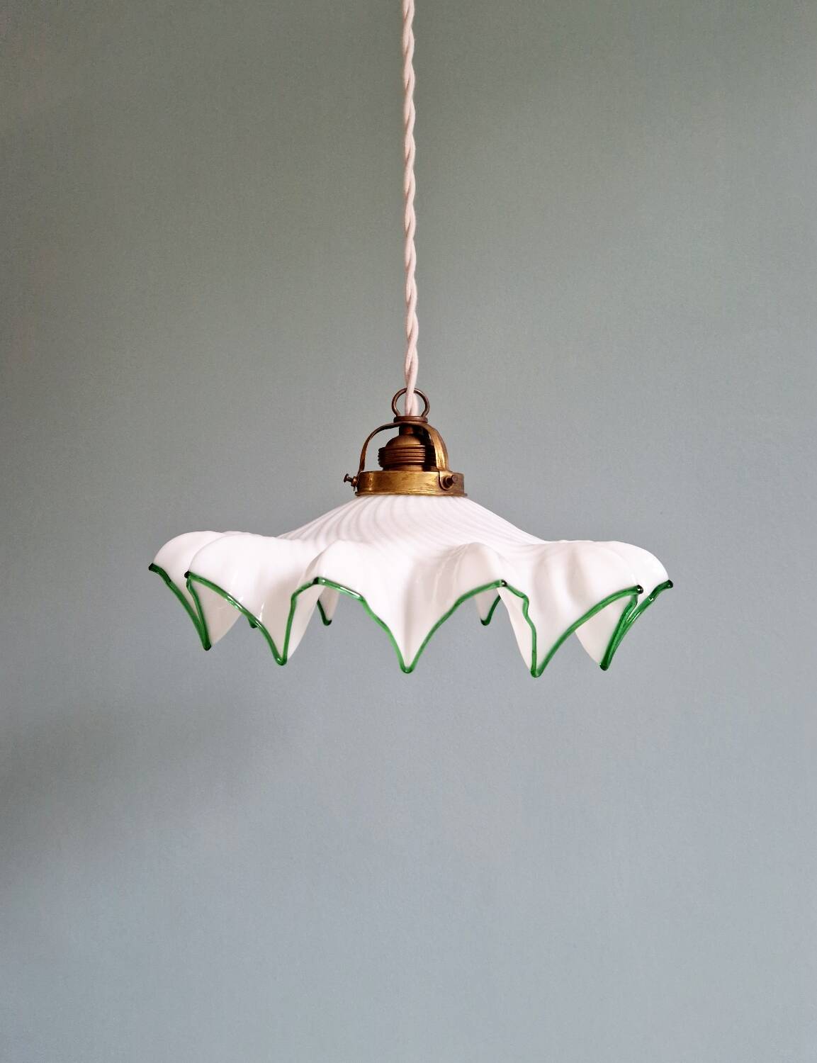 Art Deco pendant light in scalloped white opaline, 1920-30