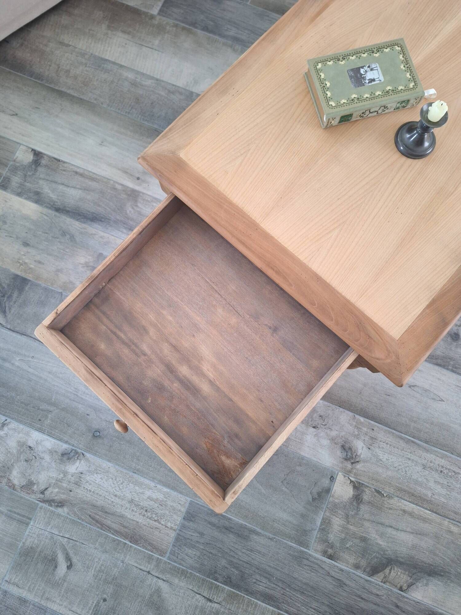 Farmhouse coffee table country style