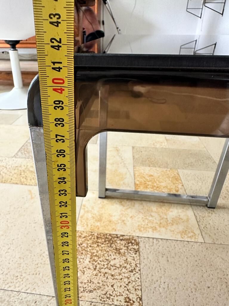 Small chrome-plated metal service