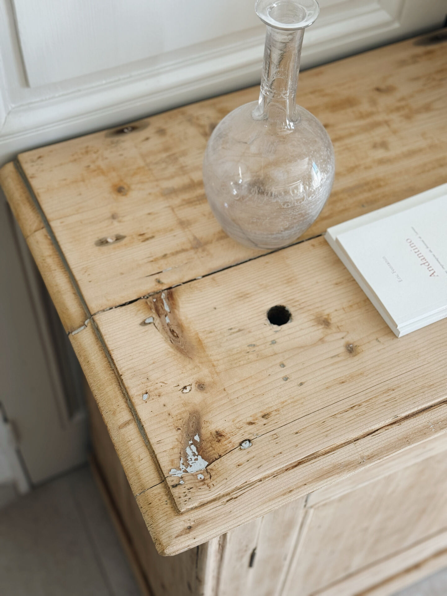 Buffet parisien en bois clair