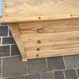 Parisian chest of drawers