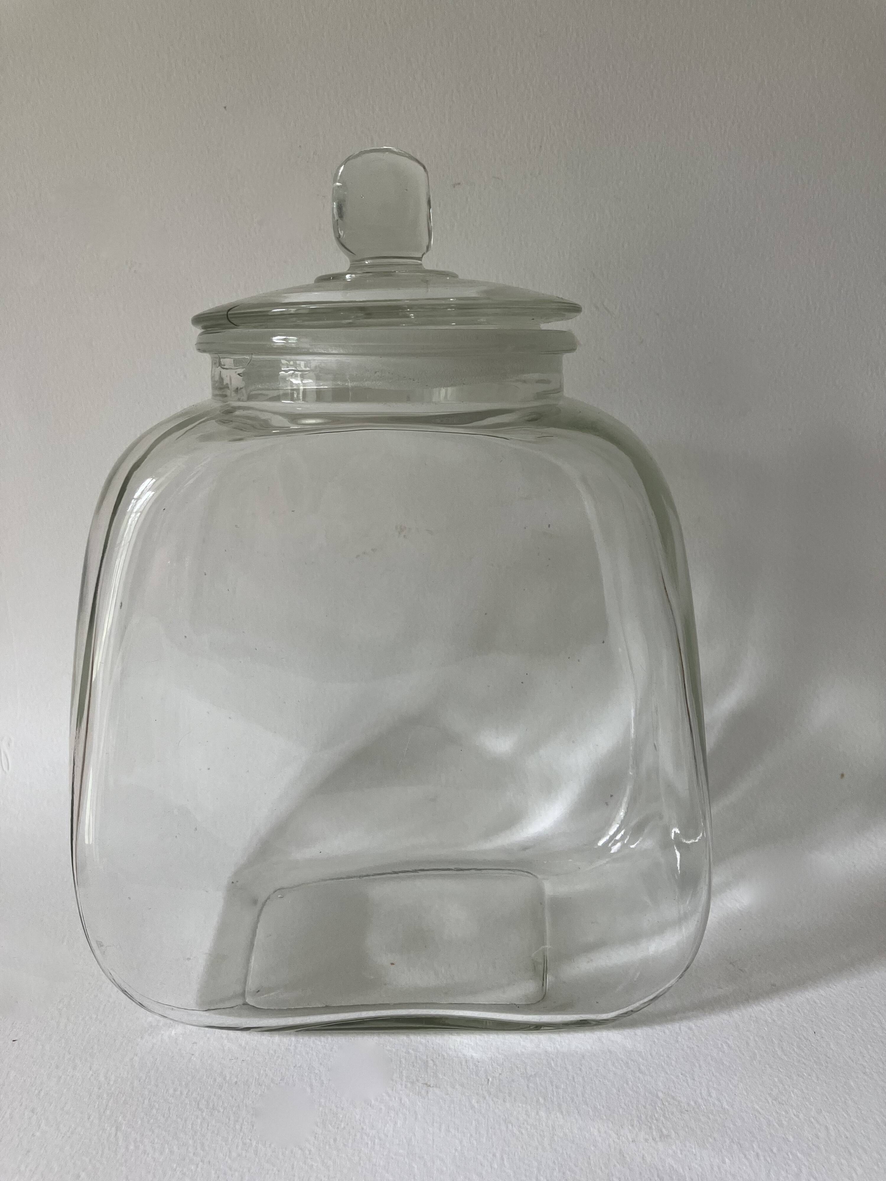 Confectioner's jar, marshmallows and caramels