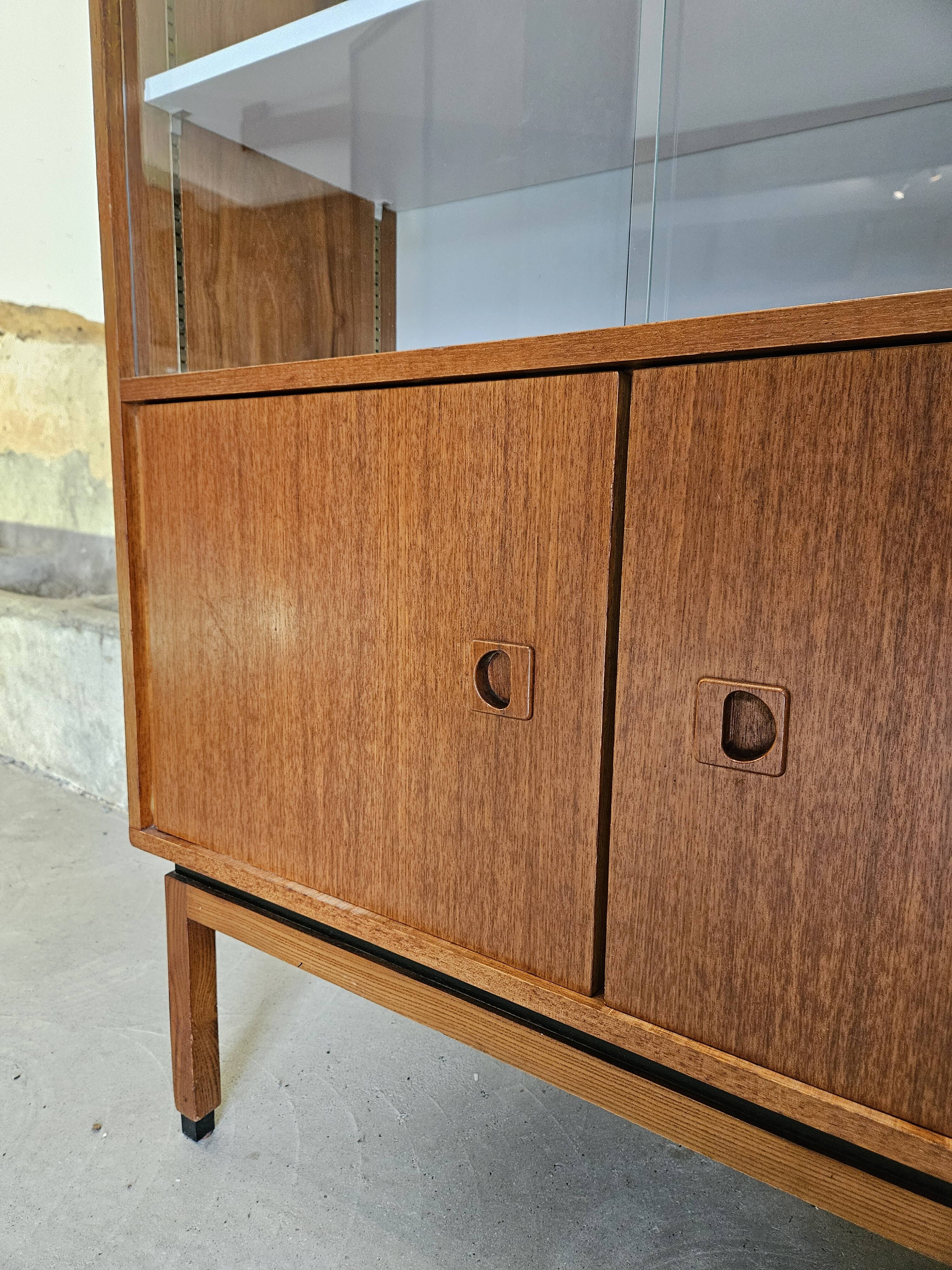 Small MDK display case / teak veneer bookcase 1960 Scandinavian design
