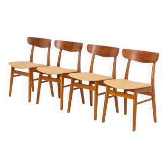 Set of 4 Mosbøl dining chairs by Findahl