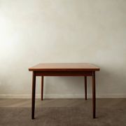 Table à manger extensible en teck moderne danois modèle 24 par Ansager Møbler années 1960.
