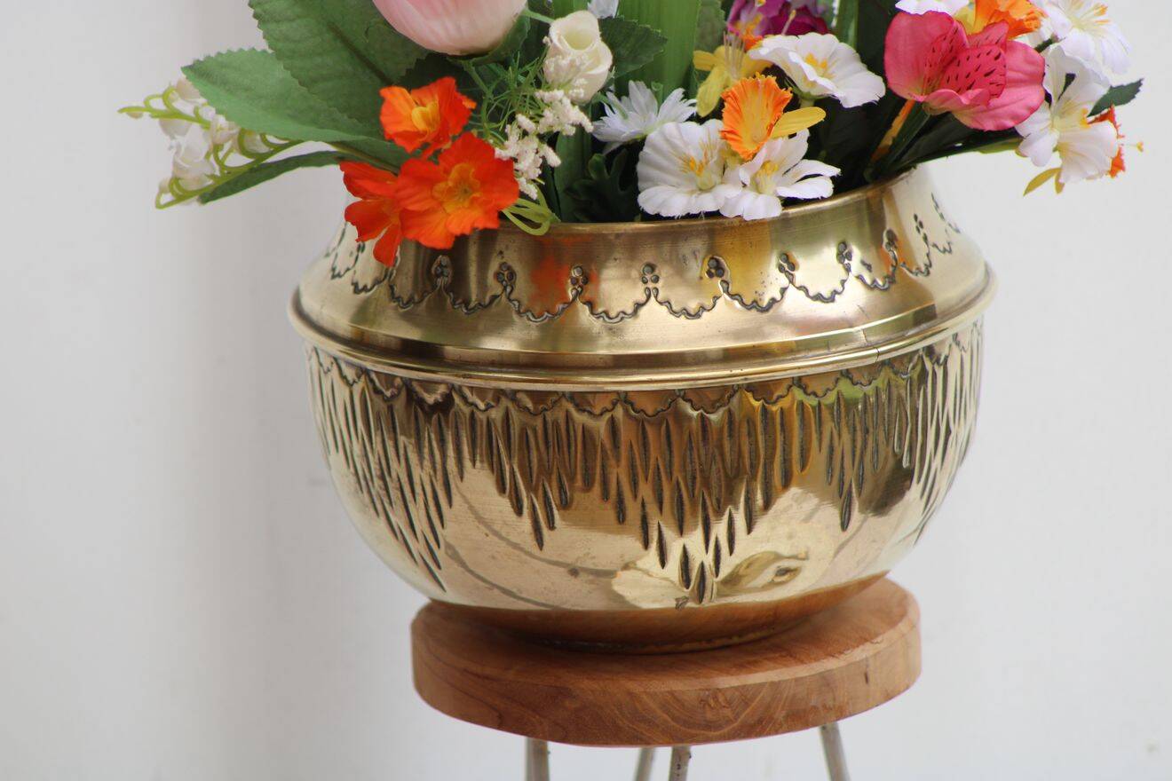 Golden brass cache-pot