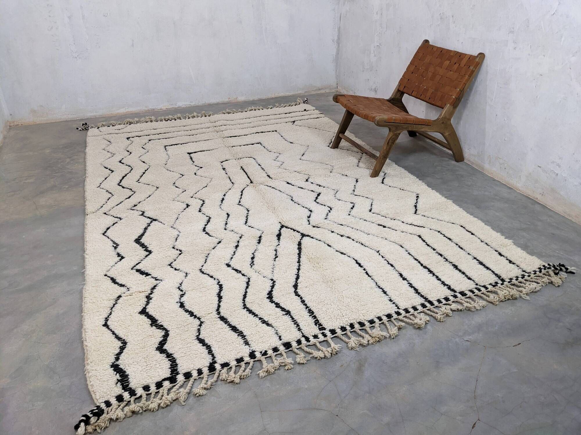 Large Beni Ouarain rug, 290 x 202 cm || 9.51 x 6.63 feet, G-262