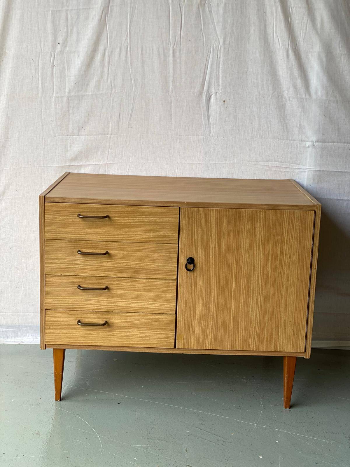 Vintage Mobel chest of drawers sideboard in wood and formica 1960 with 4 drawers