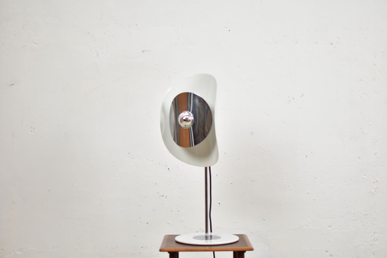 Lampe de table par Brevetatto Italie des années 1970.