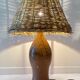 Lampe artisanale en grès emaillé vintage et rotin