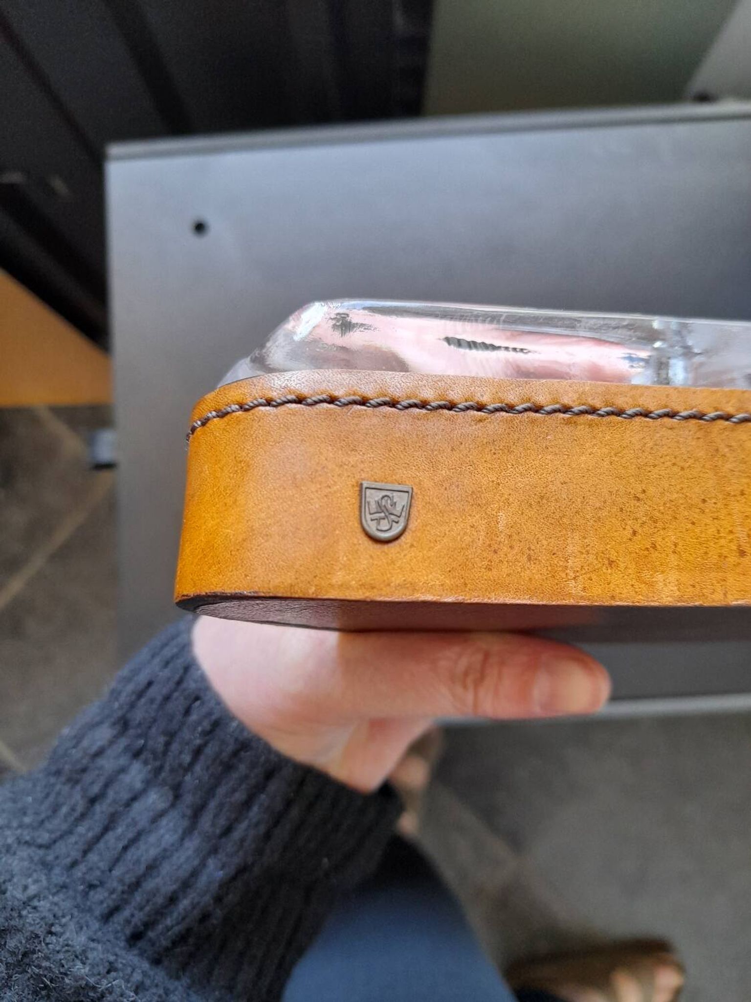 Cendrier cuir
