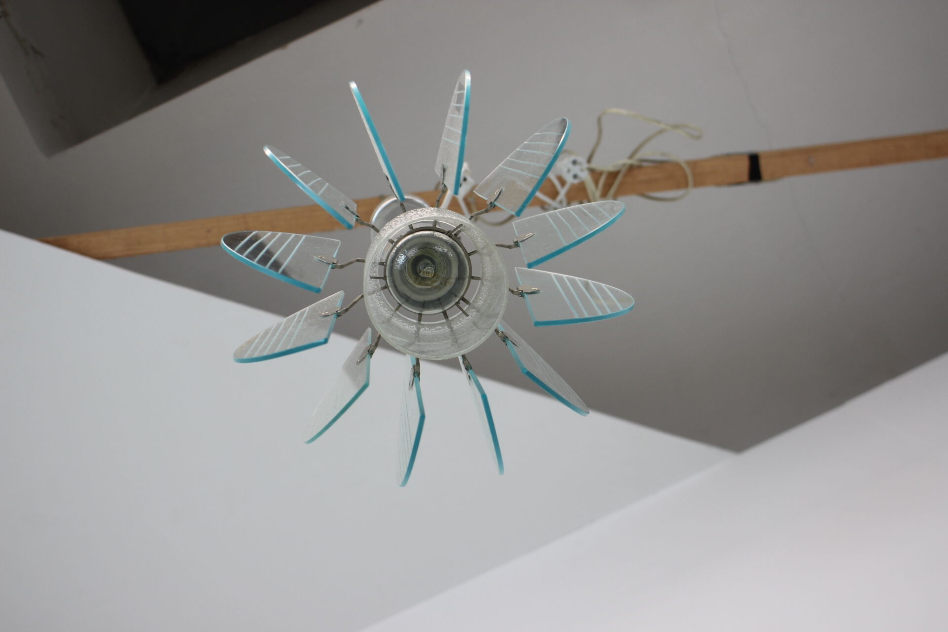 Suspension en verre, années 1960