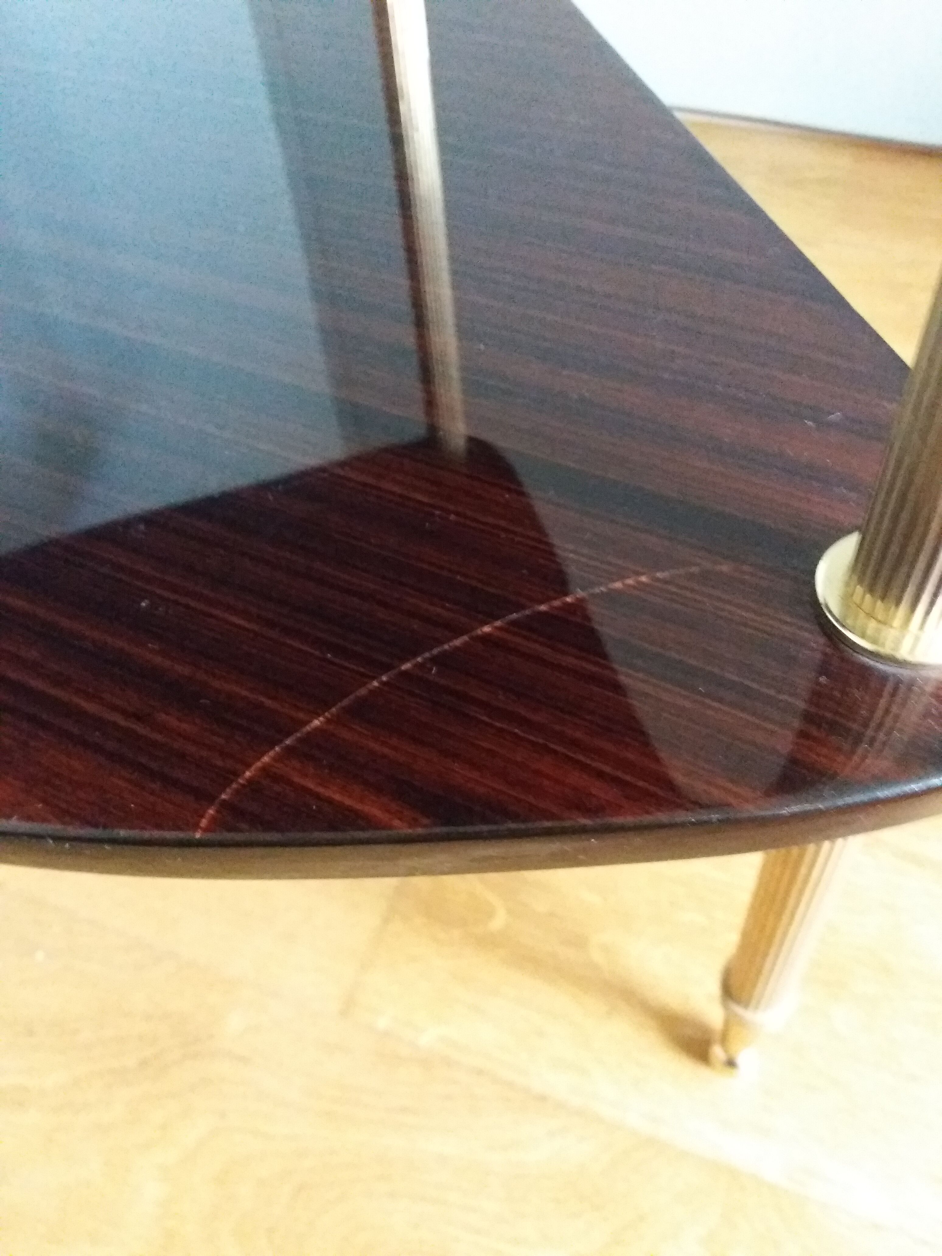 Formica corner shelf neck and gilded metal