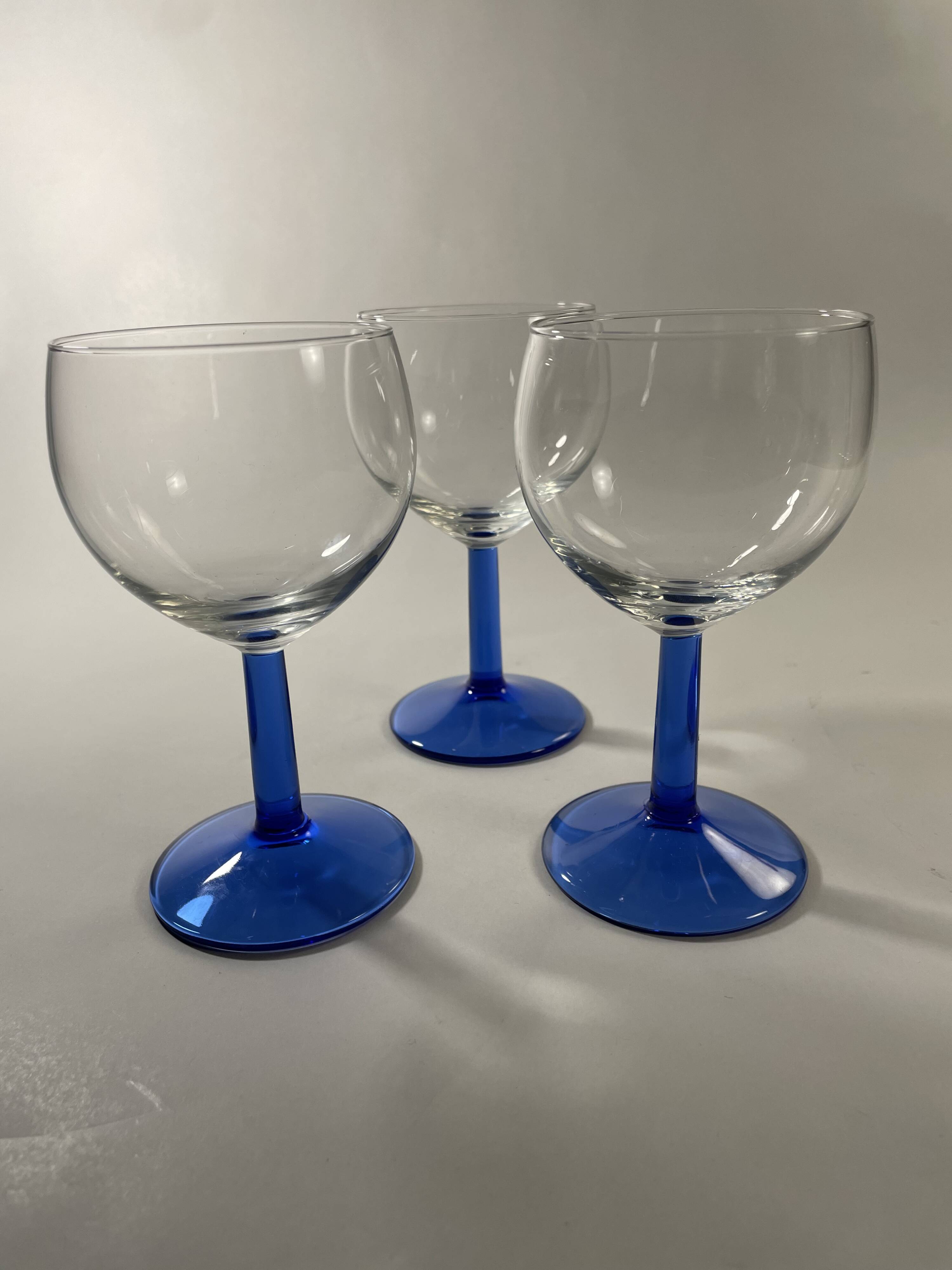 Set of 9 blue stemmed glasses (3 balloon wine glasses, 3 flutes, 3 cocktail)