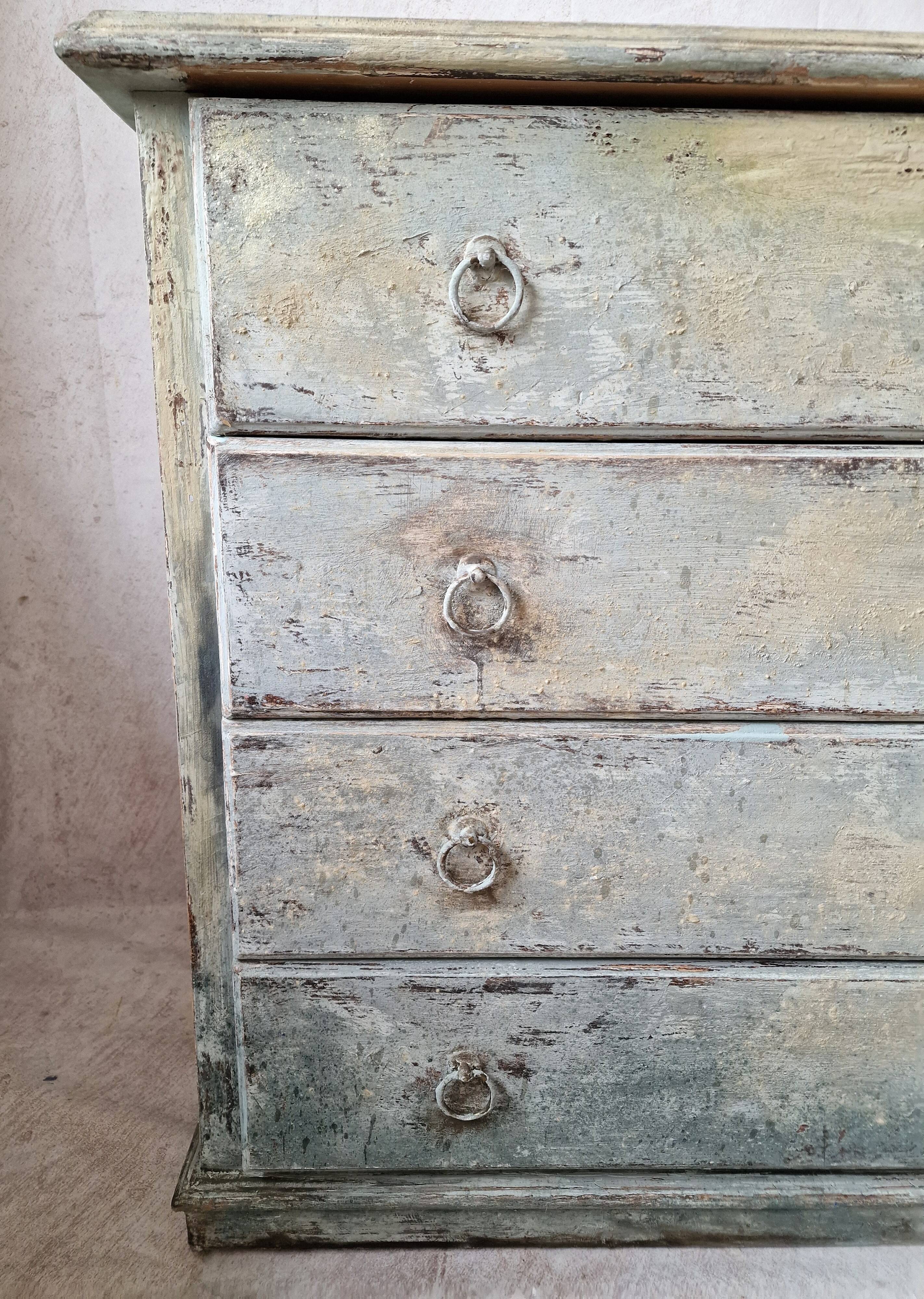 Patinated chest of drawers