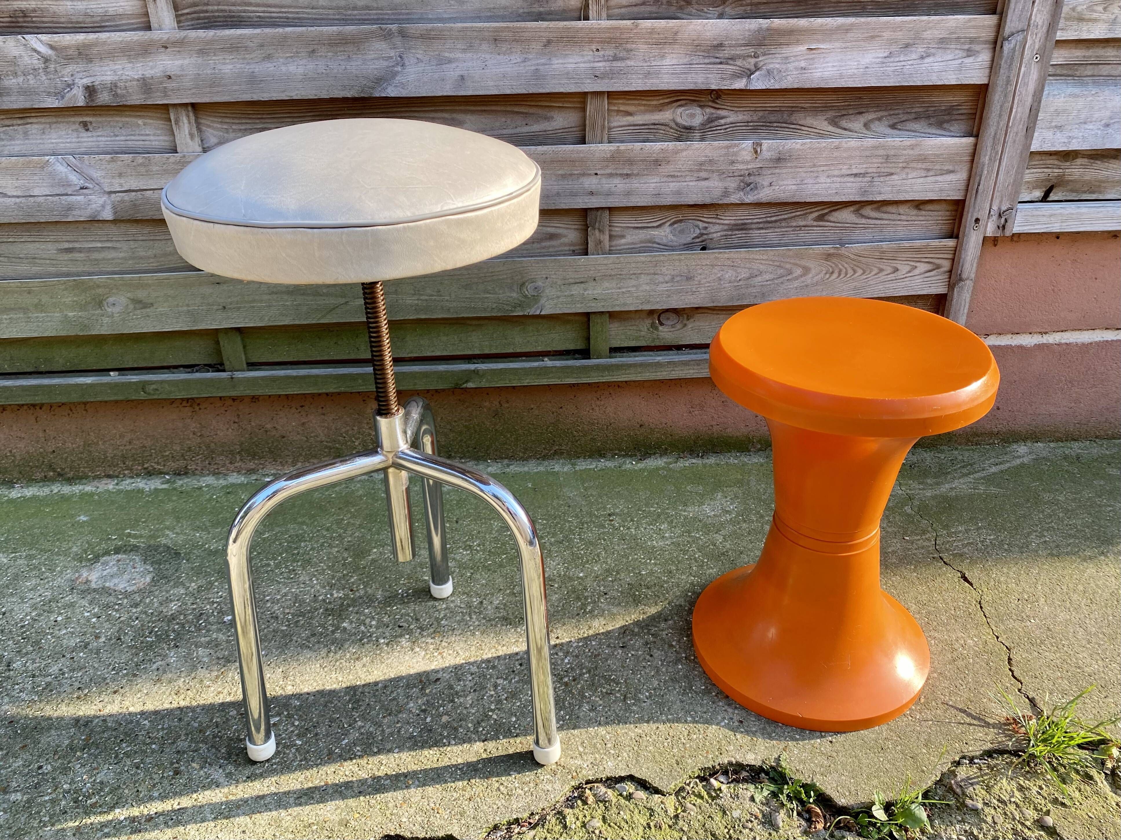 Stool tripod swivel workshop height adjustable skai & chrome vintage 60s