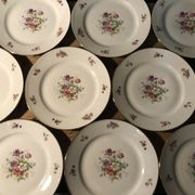 Set of 12 dessert plate in Limoges porcelain PCL with floral decoration
