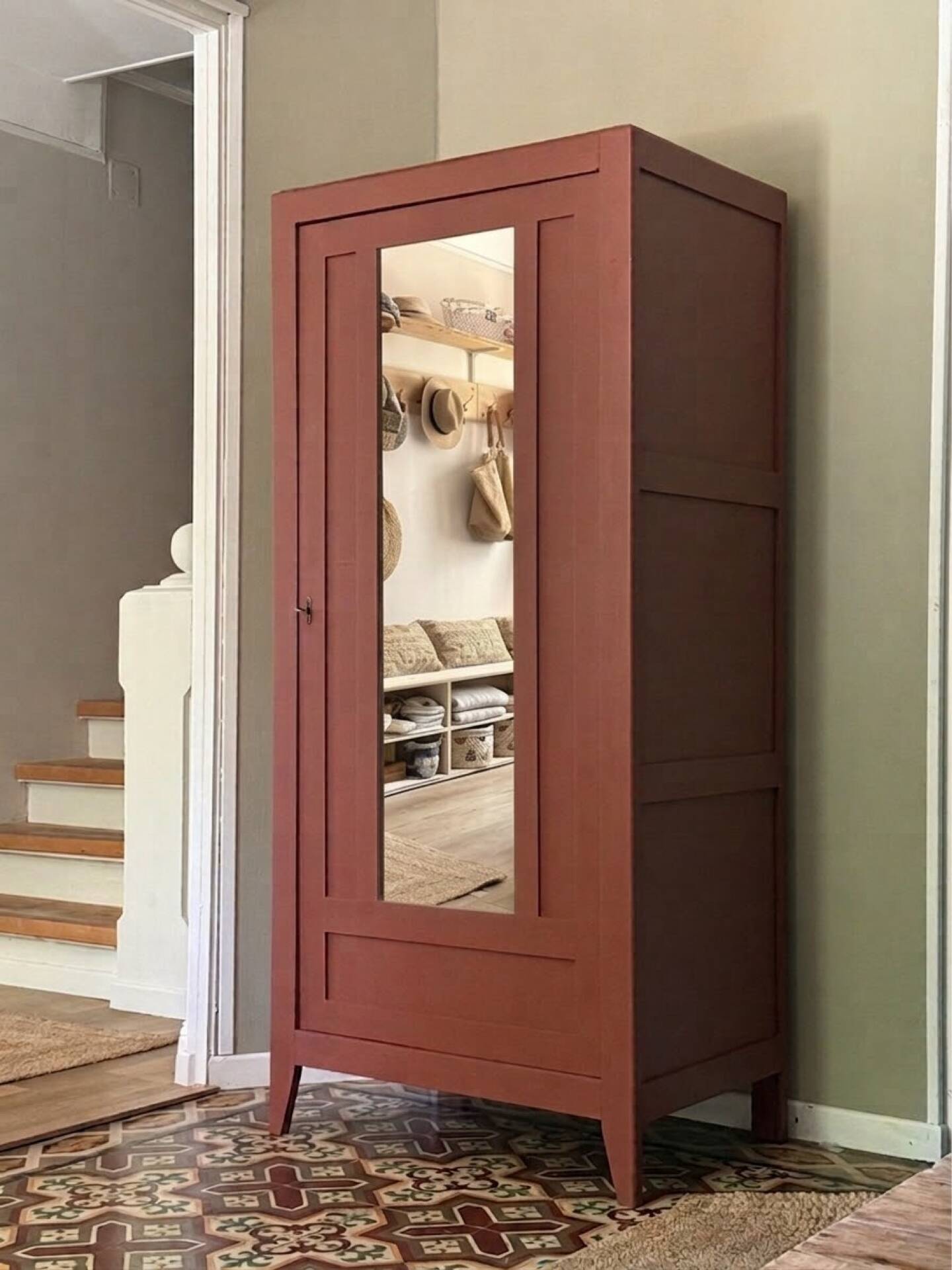 Armoire parisienne