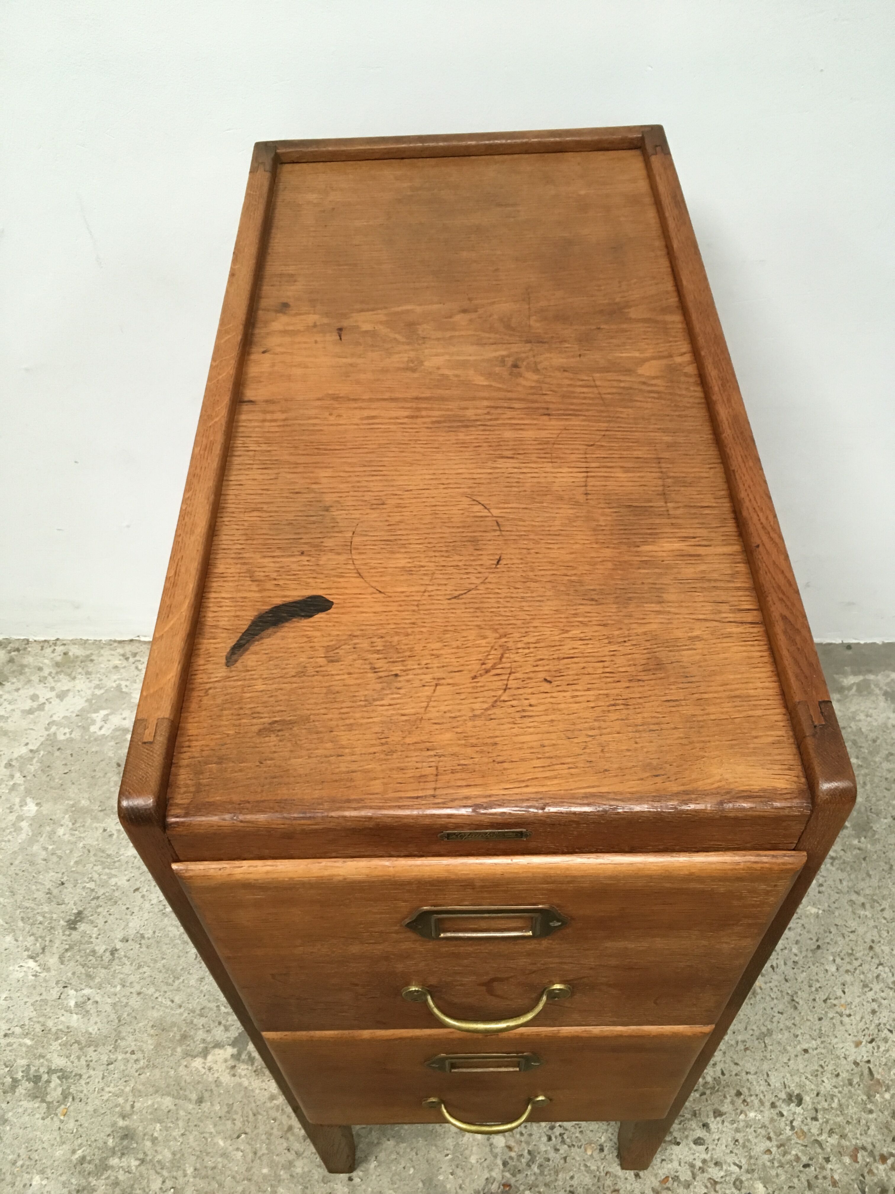 Cabinet with drawers