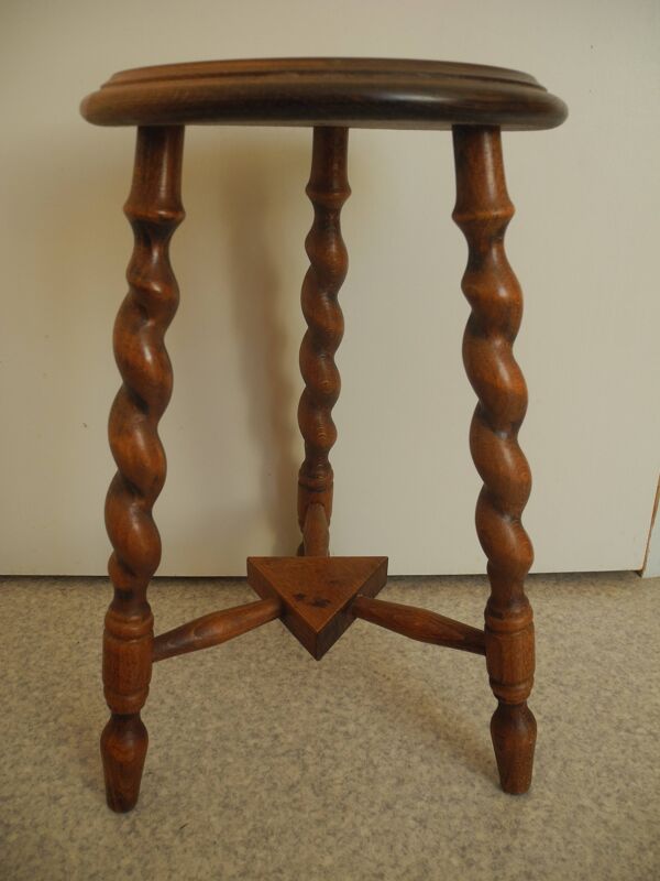 Tabouret bois tourné déco brutaliste vintage wooden stool