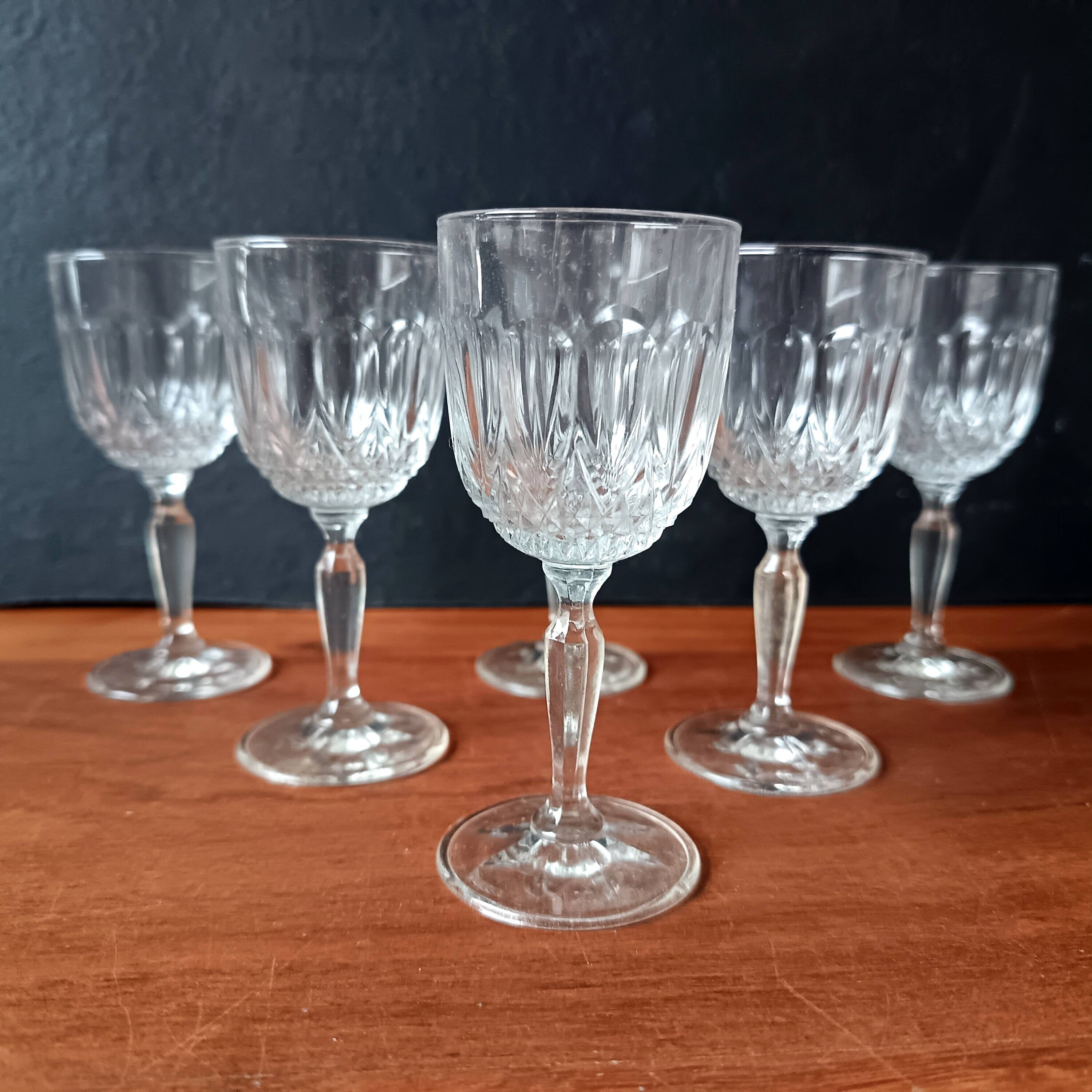 6 clear wine glasses VMC Reims France, teardrop, diamond Roxane 4 cl