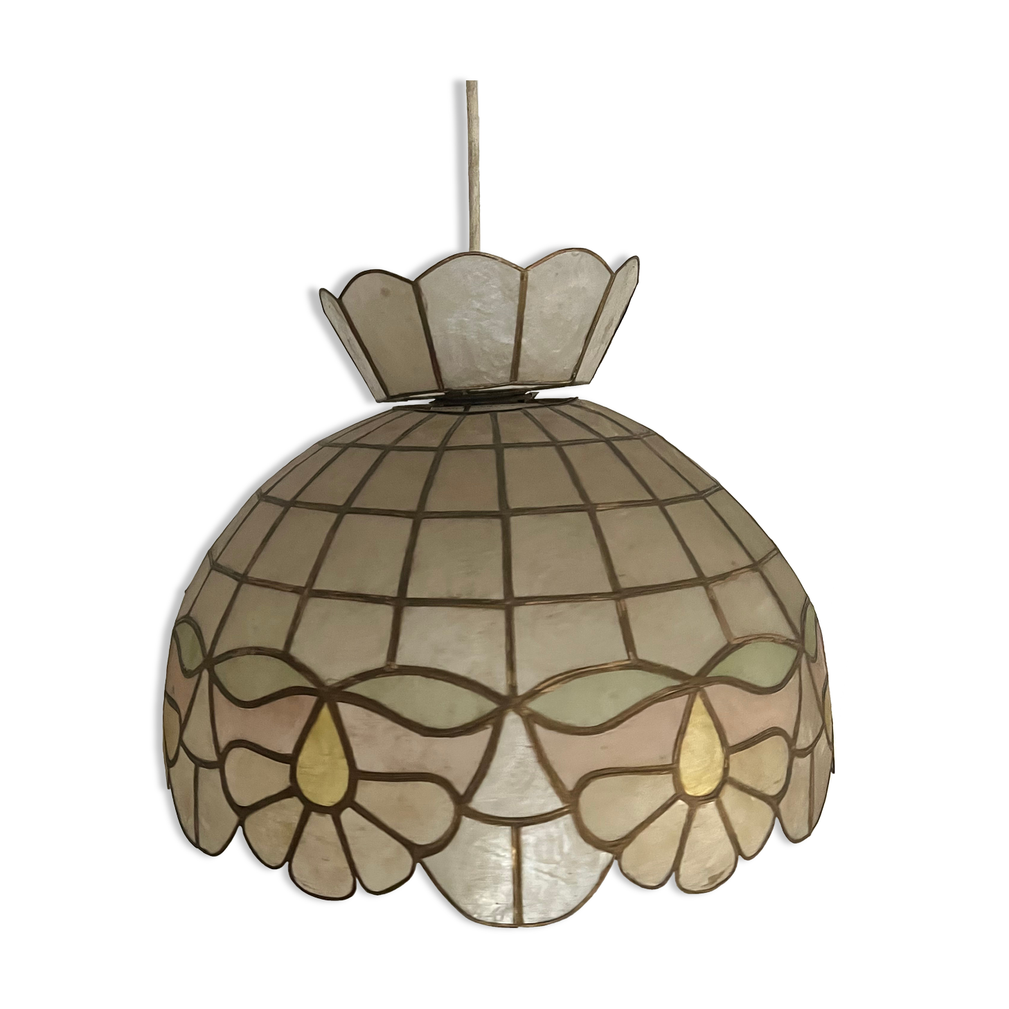 Mother-of-pearl and brass suspension