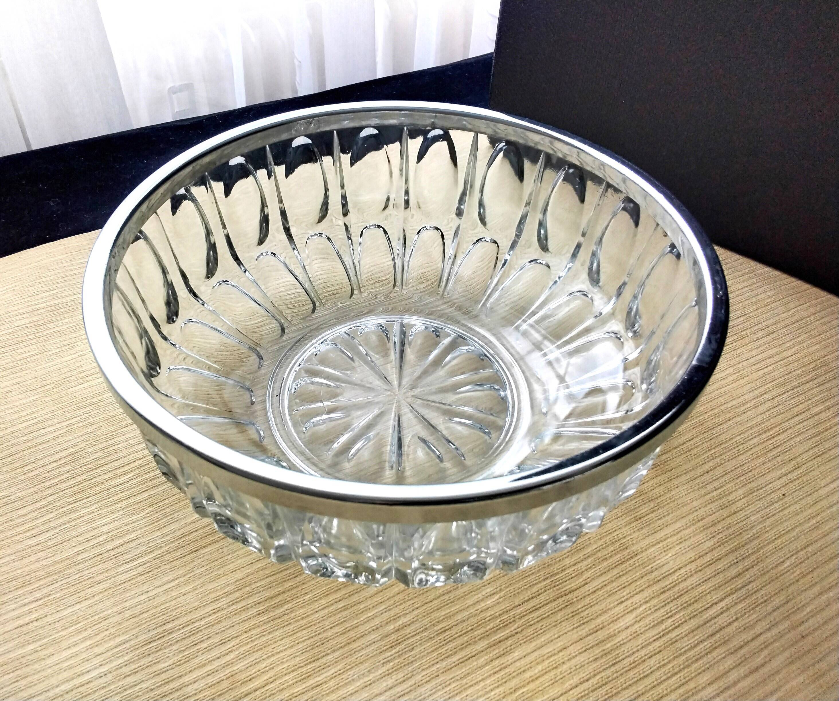 Saladier , coupe à fruits en verre et cerclage Acier inoxydable