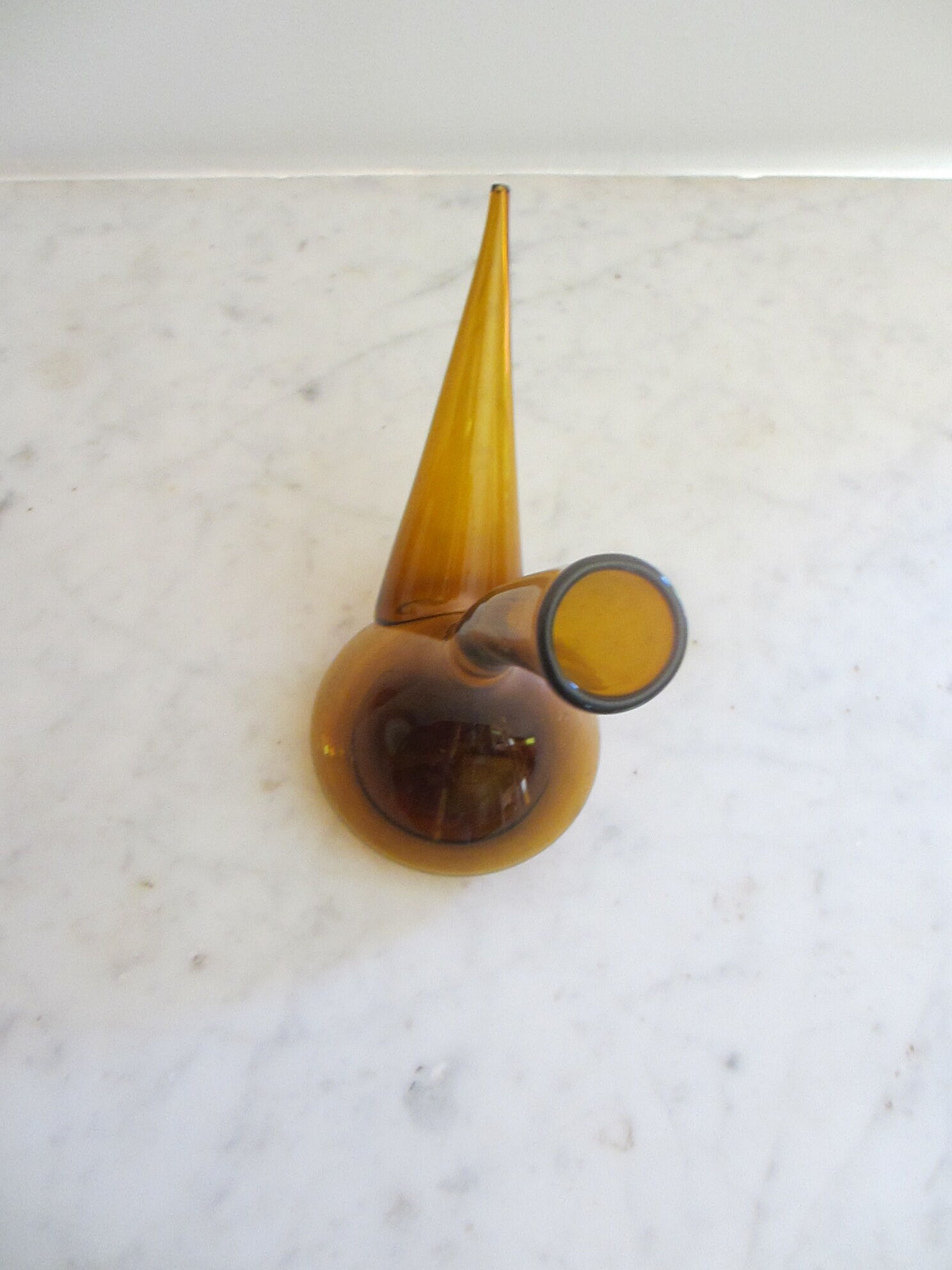 Oil and vinegar maker in amber glass