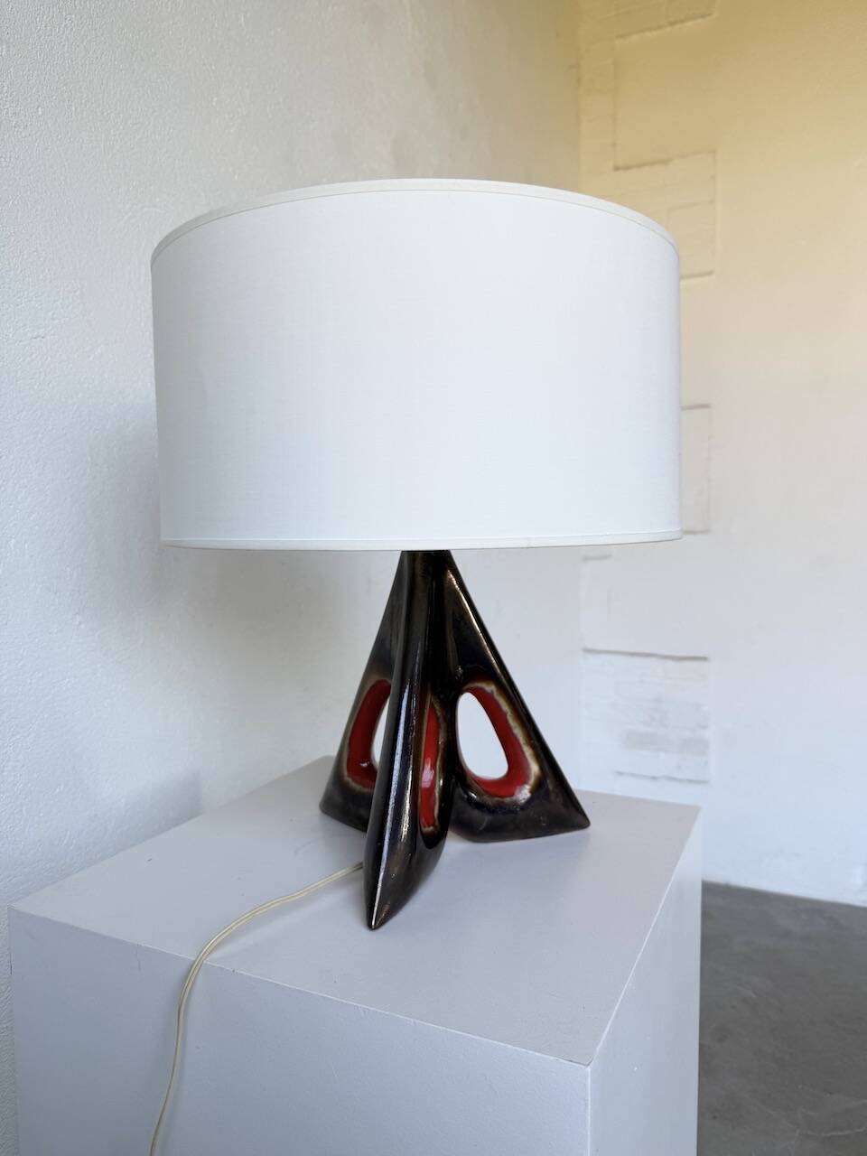 1950s ceramic table lamp, free form