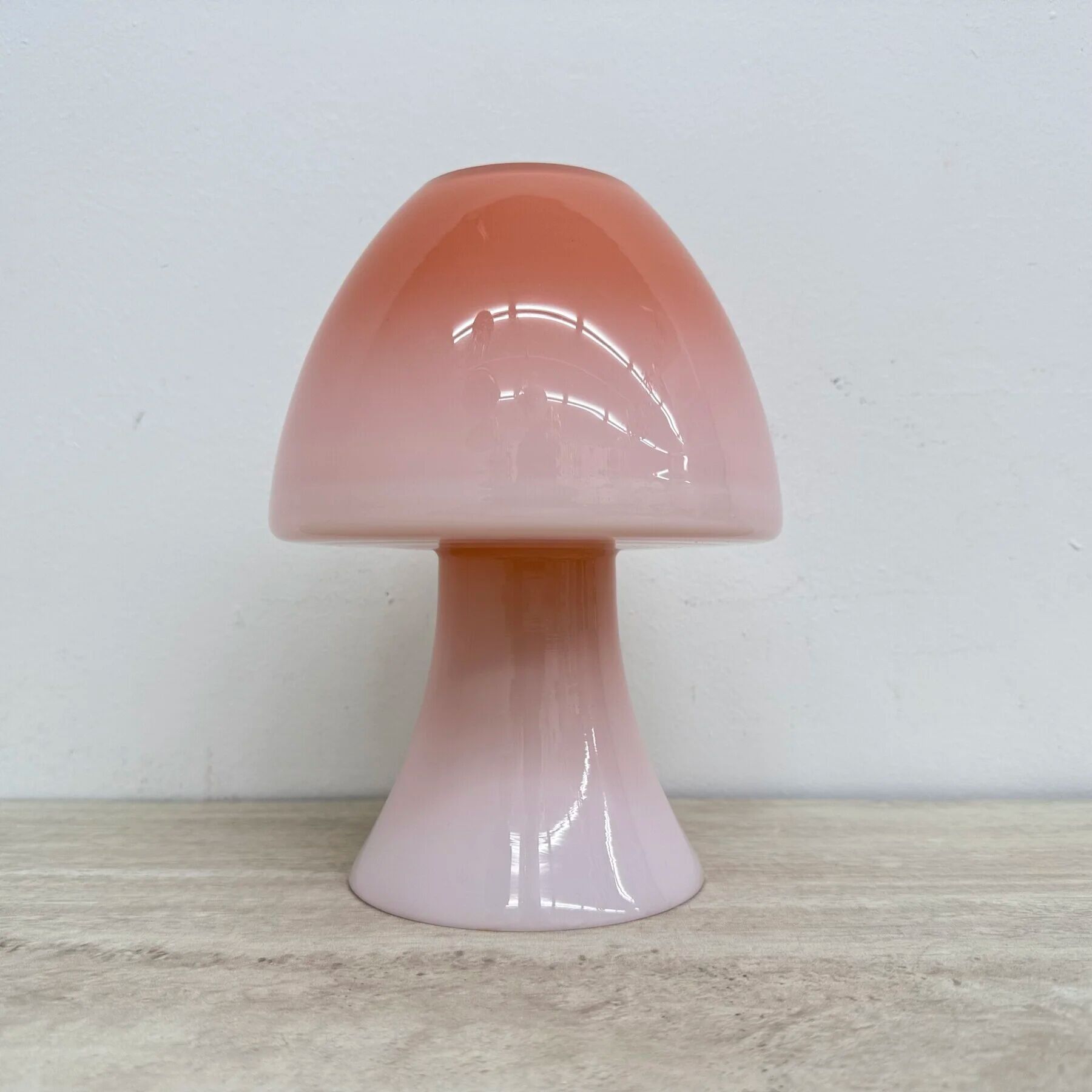 Peil & Putzer pink glass mushroom table lamp, 1970s