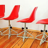 Swivel chair proj. M. Navratil for Vertex, Czechoslovakia 60"