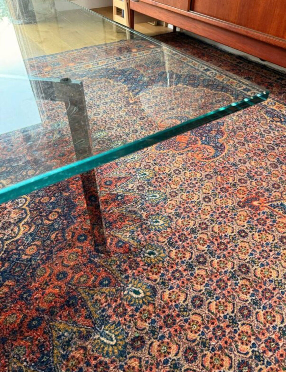 Design coffee table in glass & metal