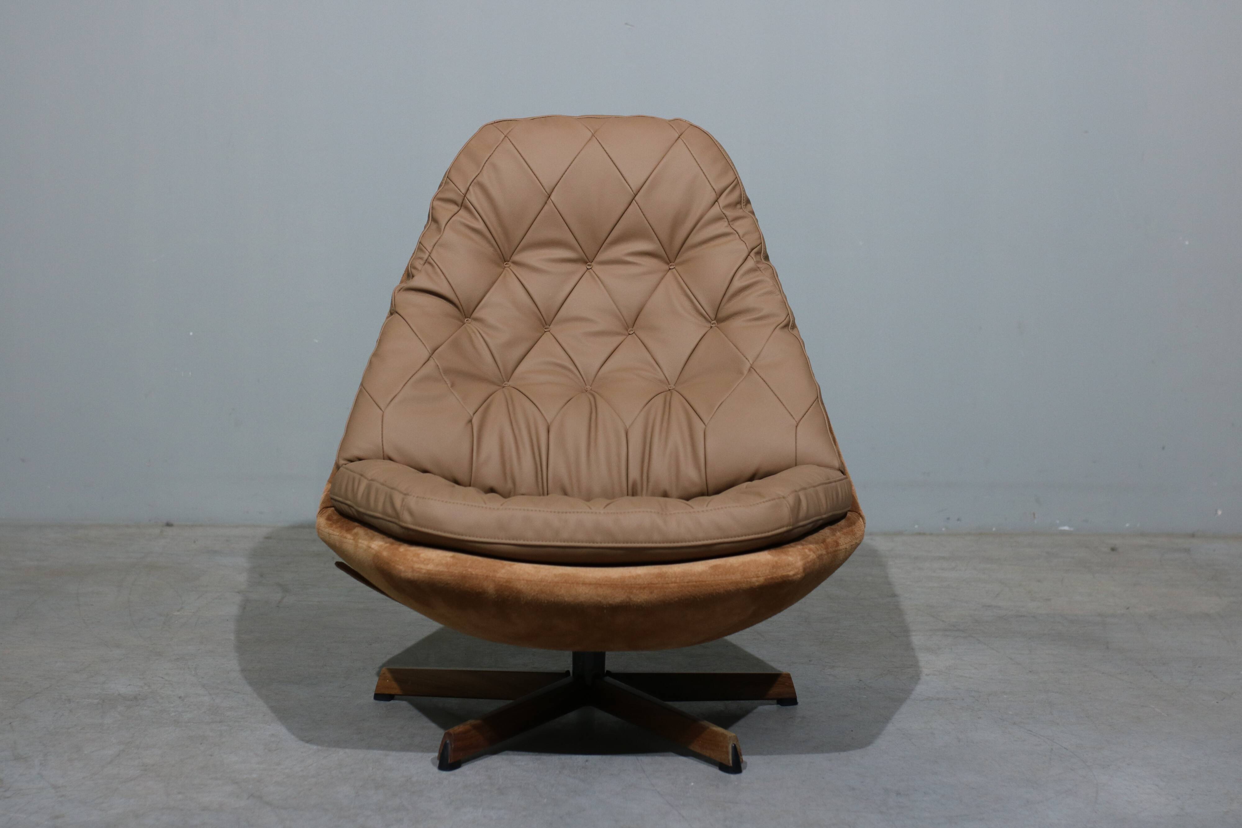 Mid-Century Danish Swivel Easy Chair from Madsen & Schubel, 1960s