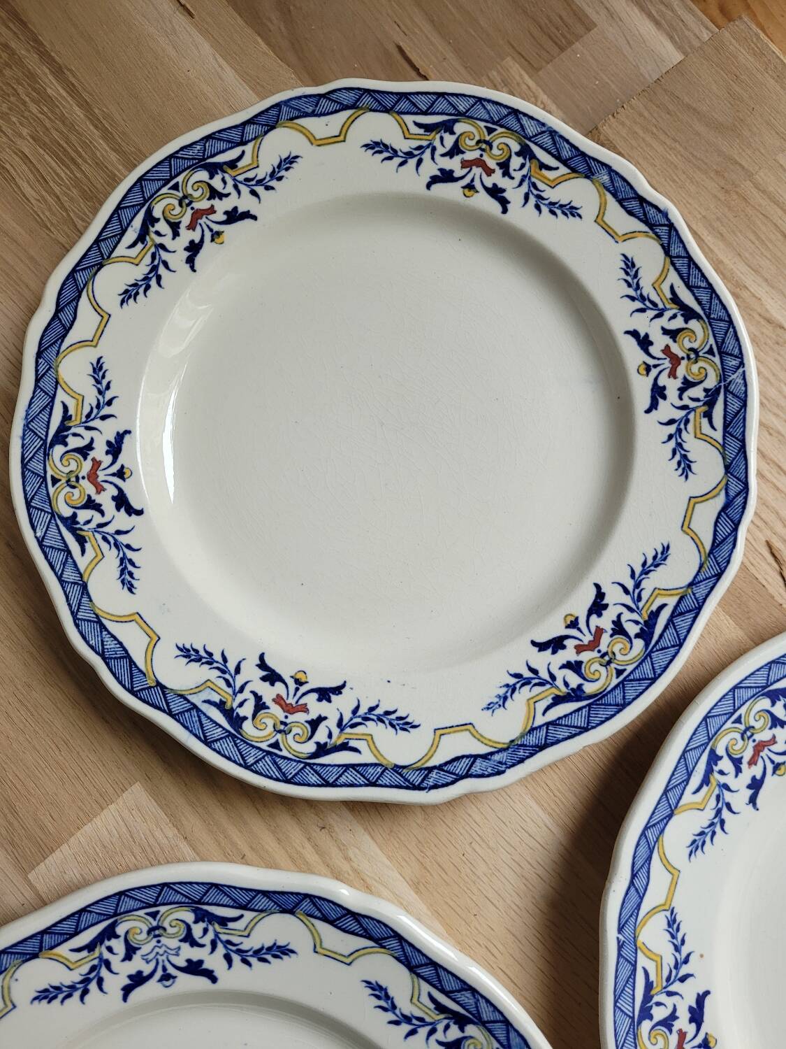 Set of 6 Villeray de Luneville dessert plates