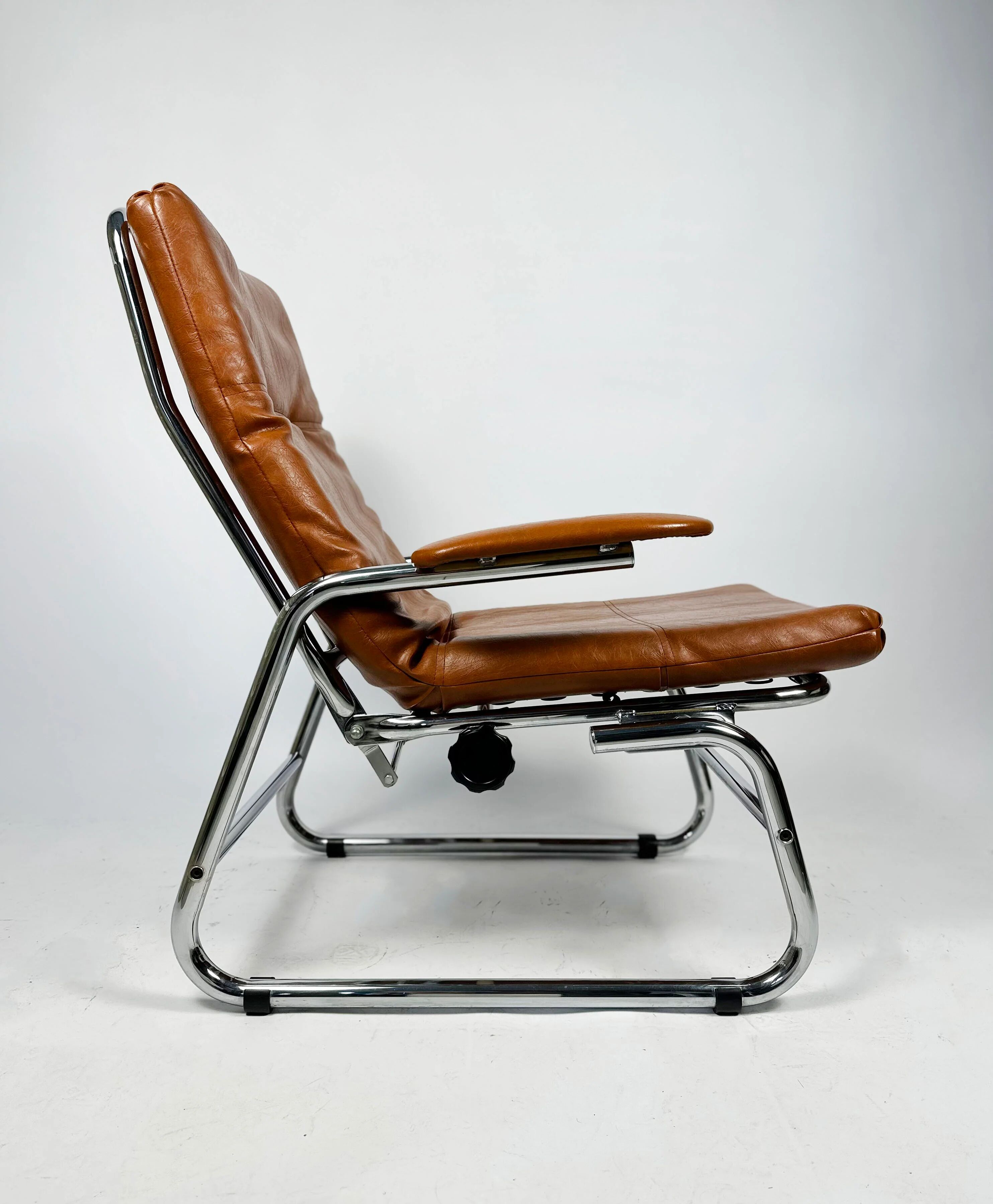 1970s Chrome Recliner - Perfect condition, pure 70s style.