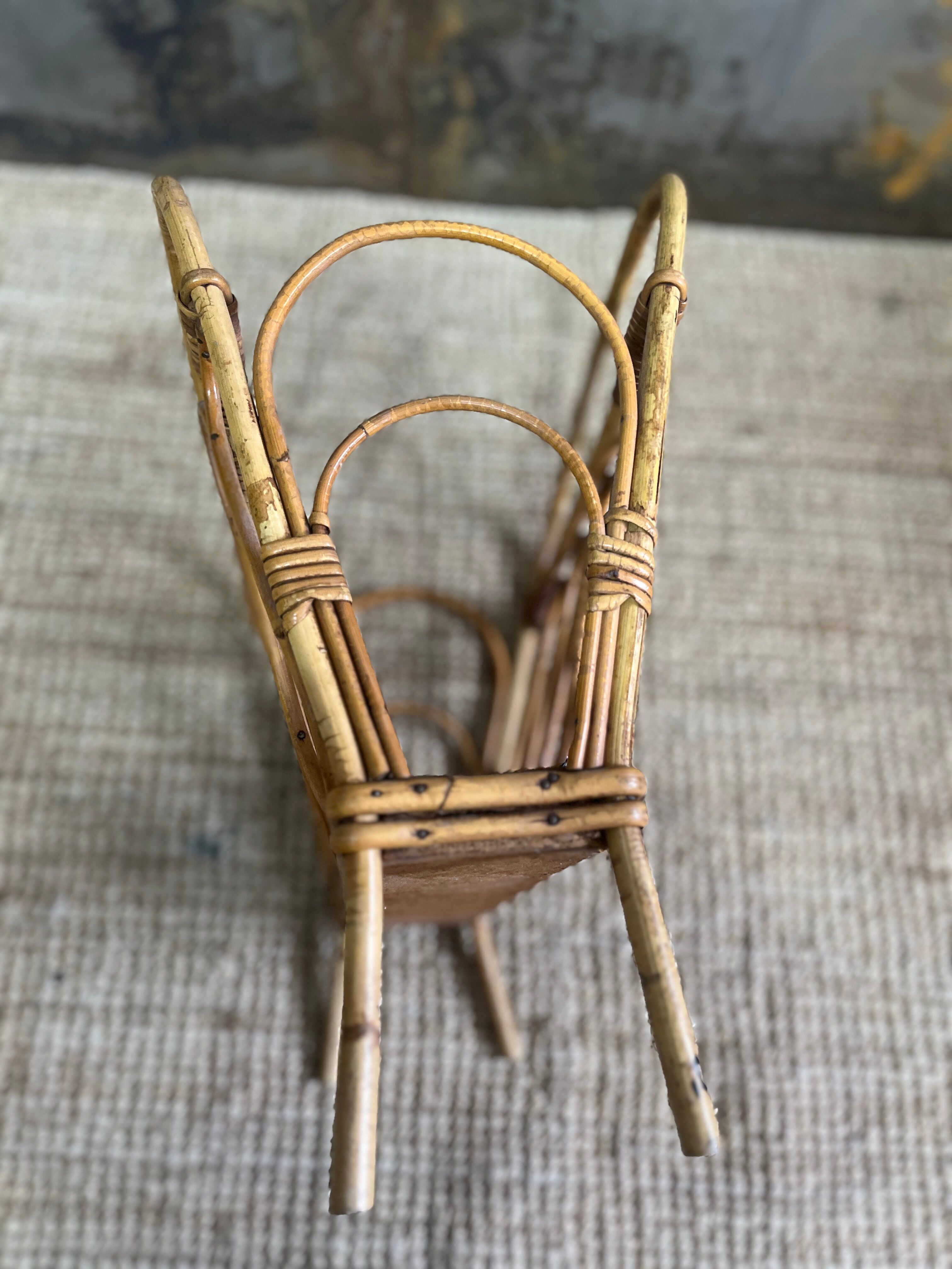 Wicker magazine holder