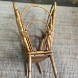 Wicker magazine holder