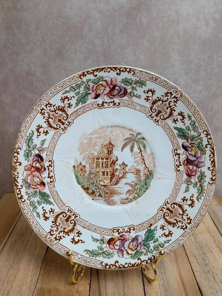 Antique flat plate in Longwy ironstone – Cyprus polychrome model