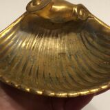 Empty gilded bronze pocket in the shape of a shell