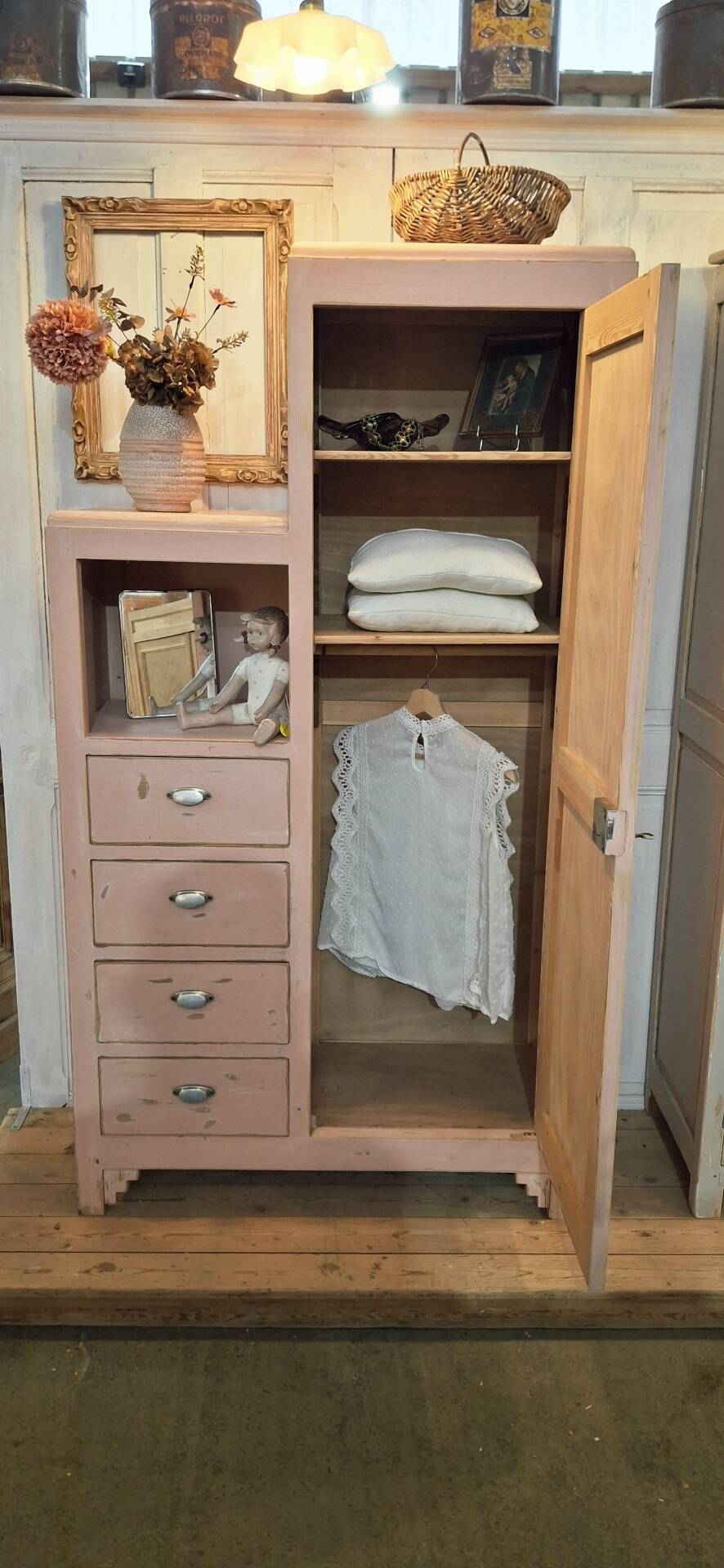 Asymmetrical wardrobe